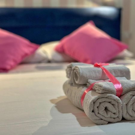 Santo Apartment In Trastevere Рим Екстериор снимка